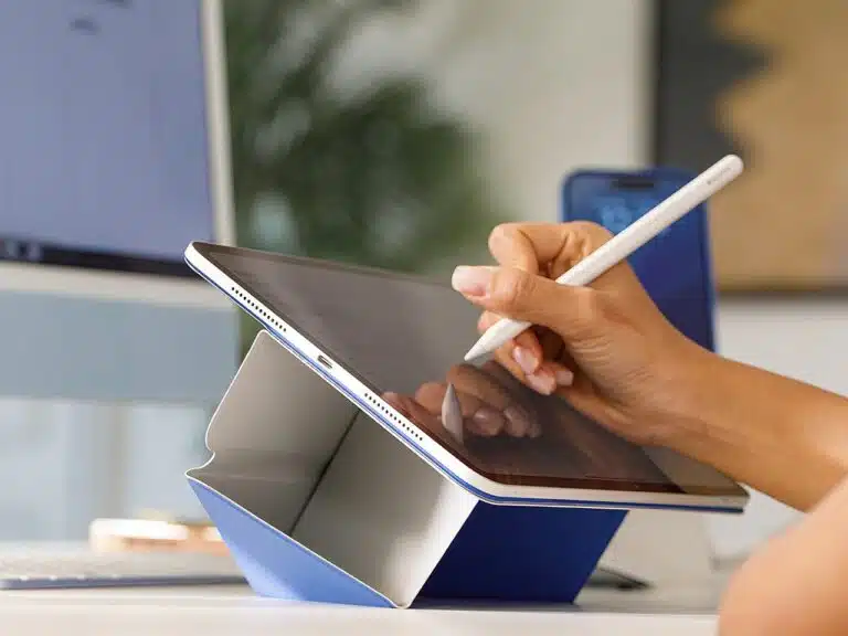 My iPad used to be a screen. MOFT’s Dynamic Folio made it the ultimate floating workspace