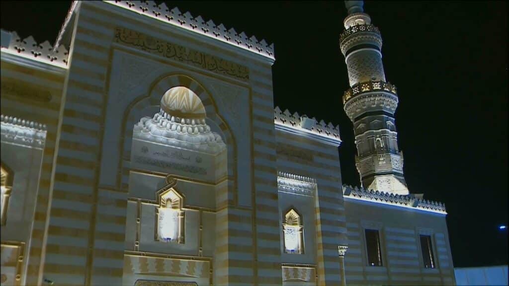 الرئيس السيسي يفتتح المرحلة الثانية من تطوير مسجد السيدة نفيسة