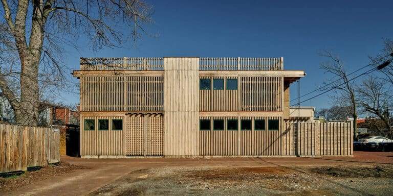 Brown House in Overbeck Alley, Washington DC, designed with natural materials