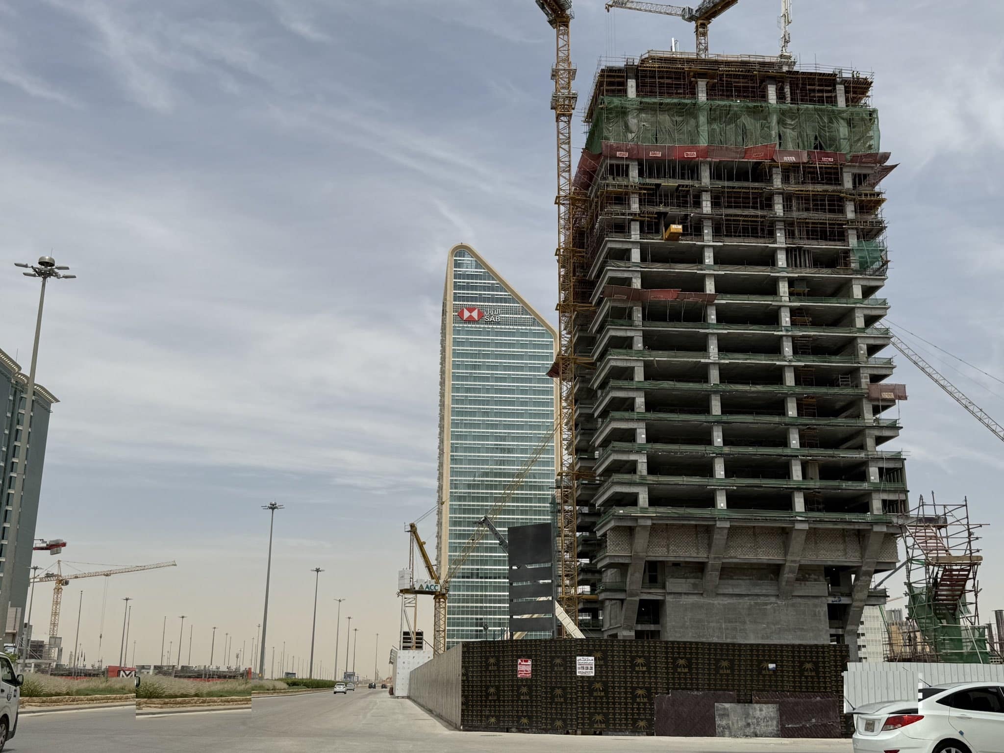 Alinma Tower Rises into Riyadh Skyline: Significant Construction Progress