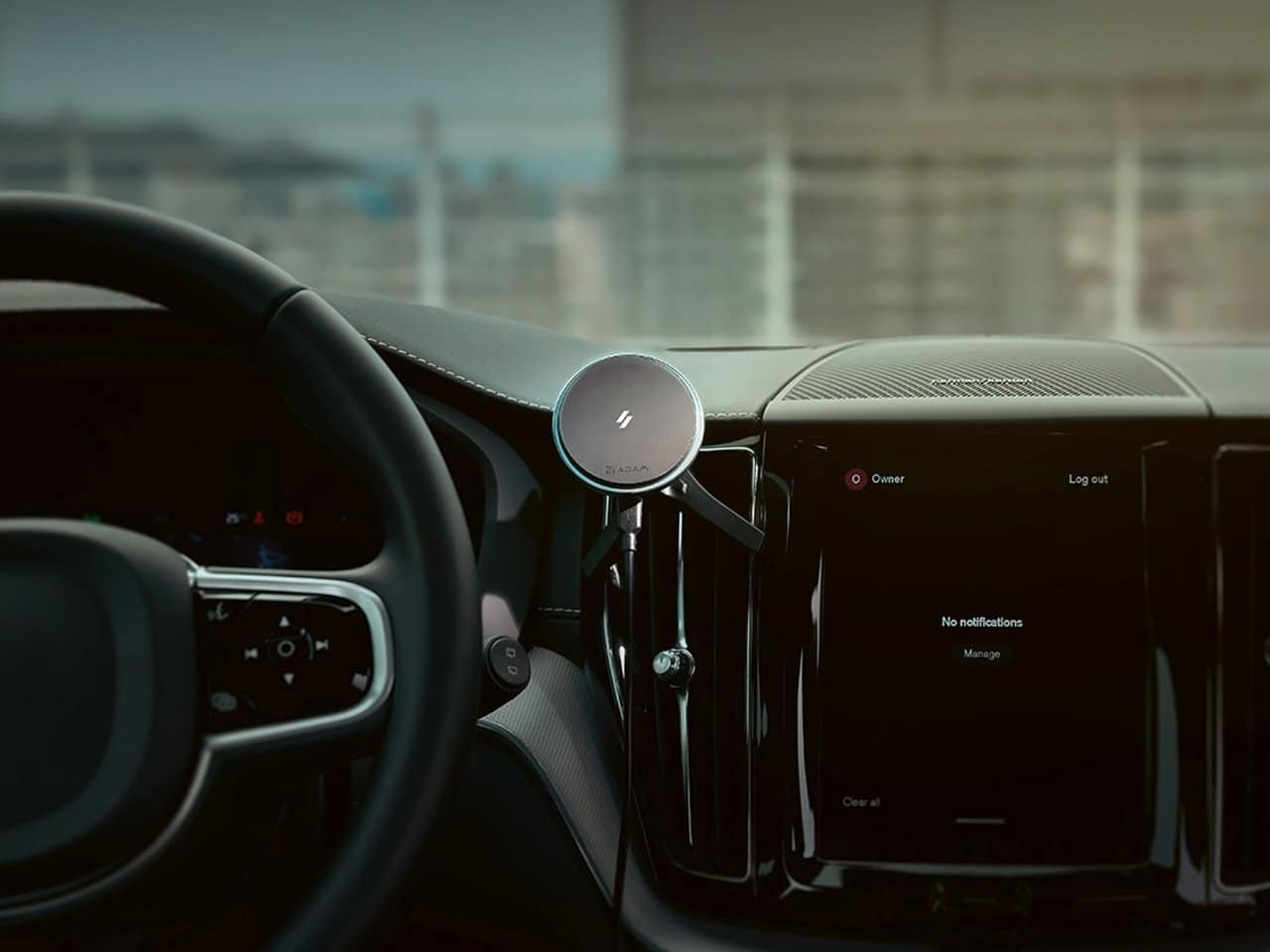 Drive Smarter with the CQ2 15W Qi2 Magnetic Charging Car Mount for Your iPhone