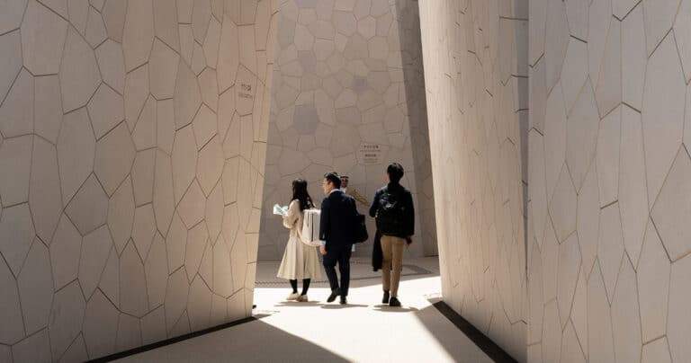 Foster + Partners Cannels streetscapes السعودية للمملكة العربية لمعرض Expo 2025 Osaka Pavilion