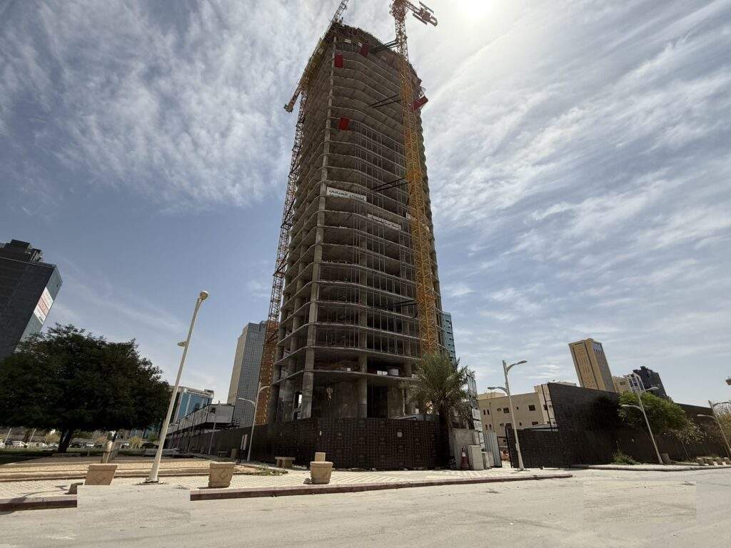 برج جولدن جيت.. إلى أي مدى وصل تقدم البناء؟