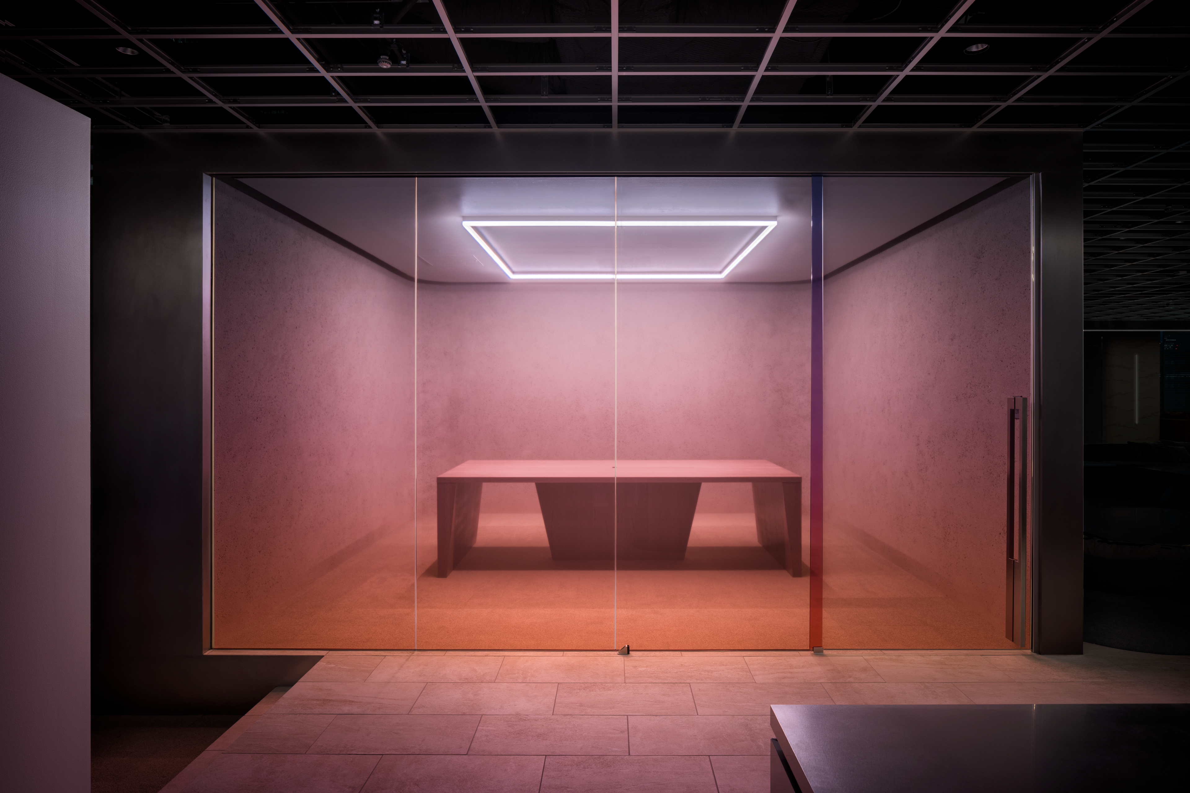 warp studio japanese office meeting room