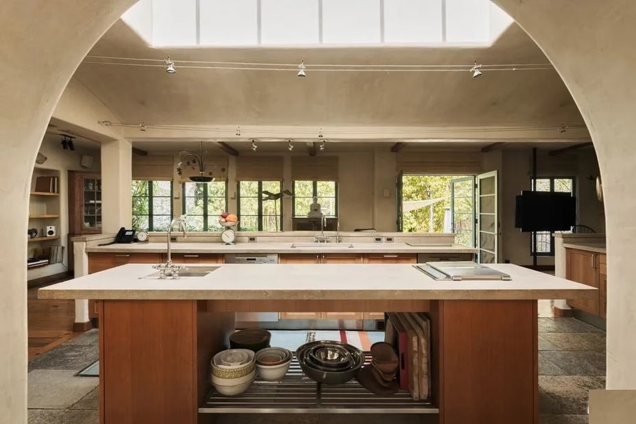 Helen Hunt Lists Her Los Angeles Home for $14.995 Million
