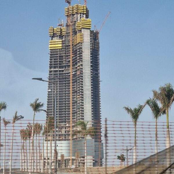 Jeddah Tower Continues its Rise, Reaching the 66th Floor