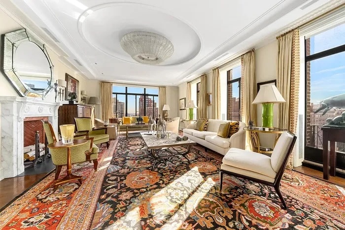 Scarlett Johansson and Colin Jost Buy a Manhattan Penthouse for $13 Million