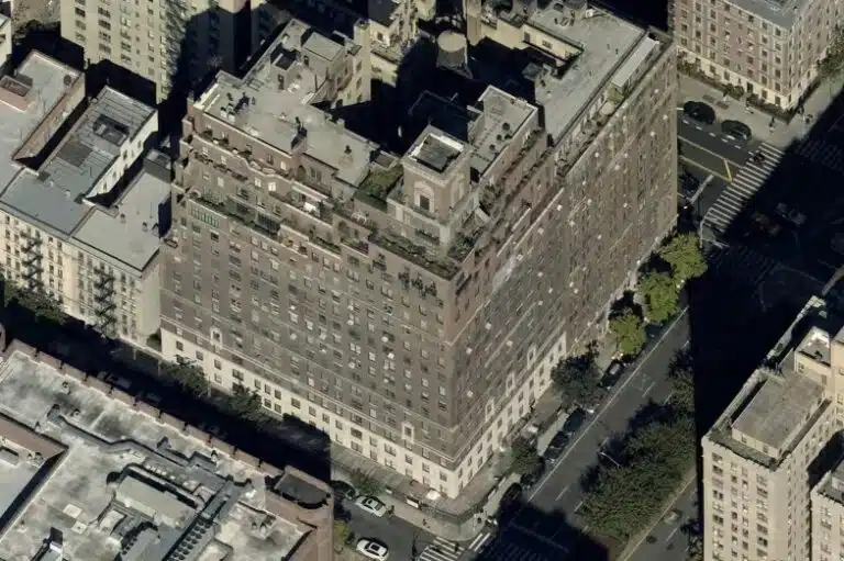 Scarlett Johansson and Colin Jost Buy a Manhattan Penthouse for $13 Million