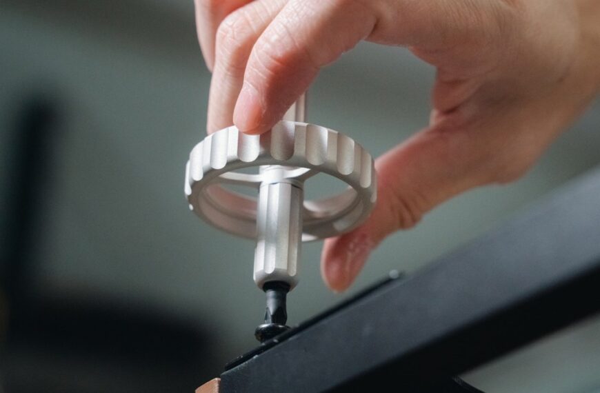 Upgrade Your Toolbox: The Essential Ergonomic Tools Every DIY Enthusiast Needs