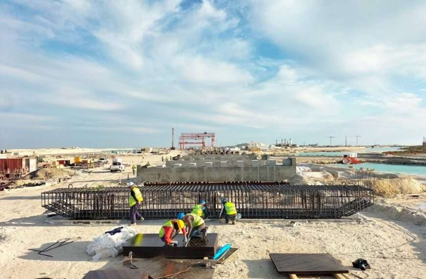 جزيرة لاحق .. تعرف على تفاصيل الأعمال القائمة في جوهرة البحر الأحمر