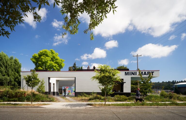 Mini Mart City Park / Go'c