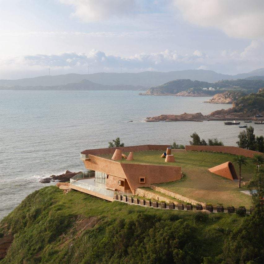 Blue Insight Cave Space: A Stunning Coastal Retreat in Fujian by 3andwich Design