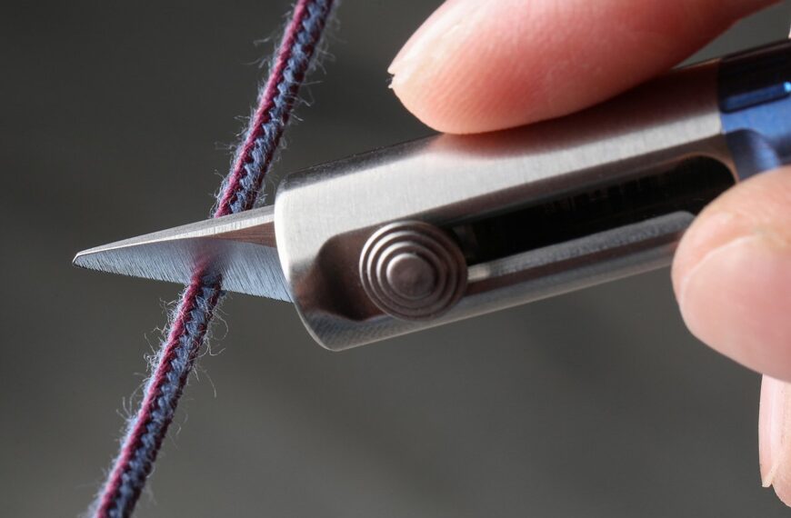 This 16g Titanium Blade Might Be the Most Compact, Versatile EDC Tool Ever Made