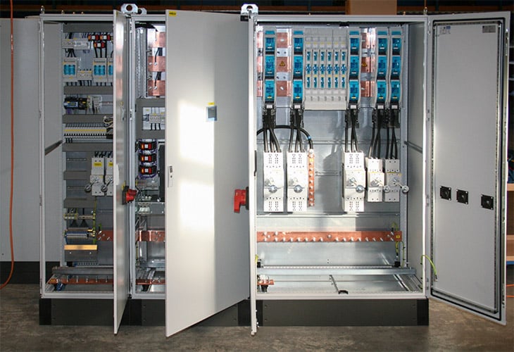 Electrical control panel for electrical systems maintenance
