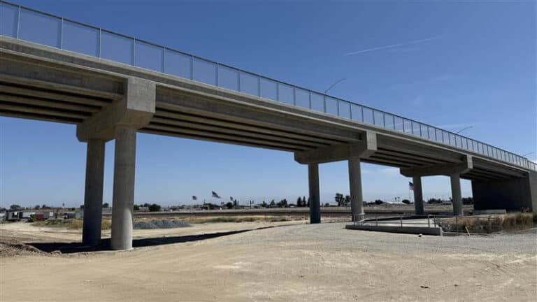 The Belmont Bridge in the city of Fresno crosses over the high-speed rail route in California. It is the third bridge to be completed in 2025, among 54 structures out of 93 planned for the project.