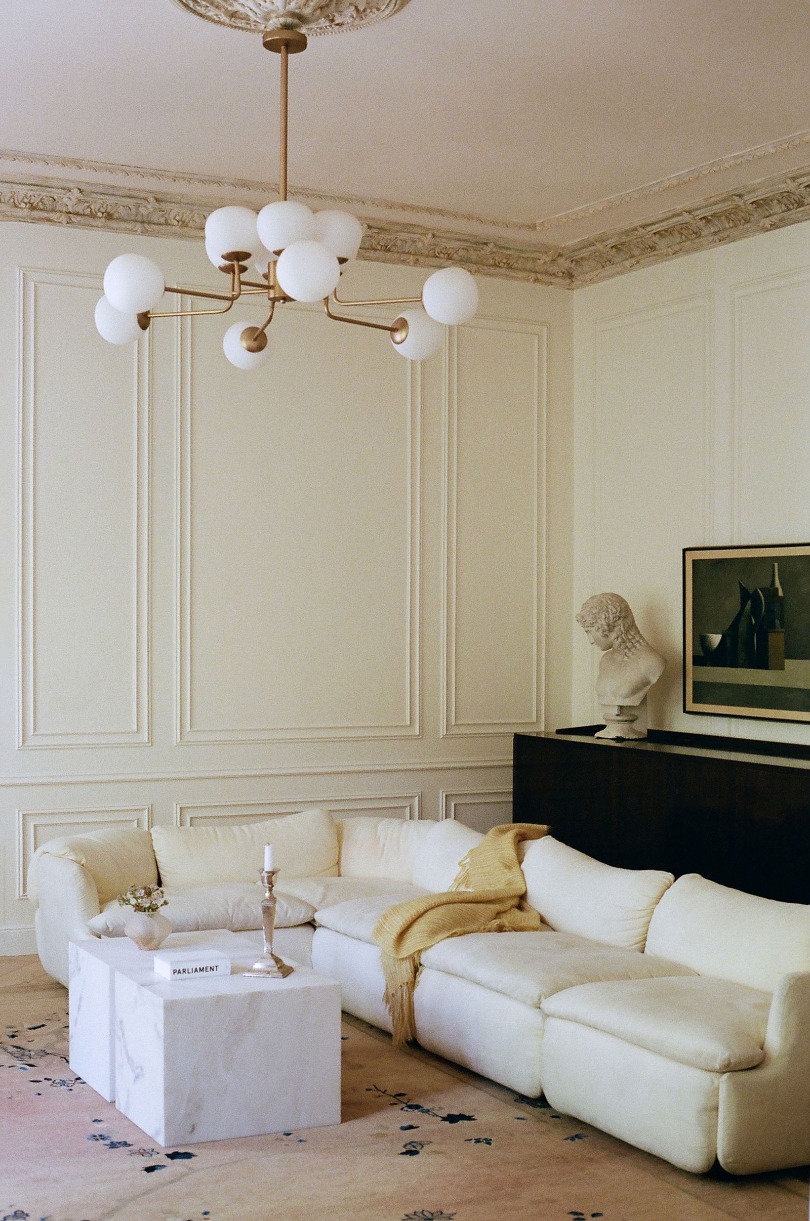Adele Helmers and Stefan Raczak: The Story of Renovating a Historic Berlin Apartment with a Unique Style