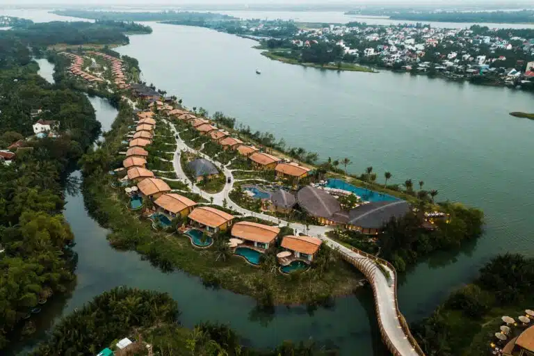 namia river retreat review
