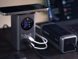 This 180W GaN Charger lets you Charge 7 Devices At Once… And Measure Real-time Power Output