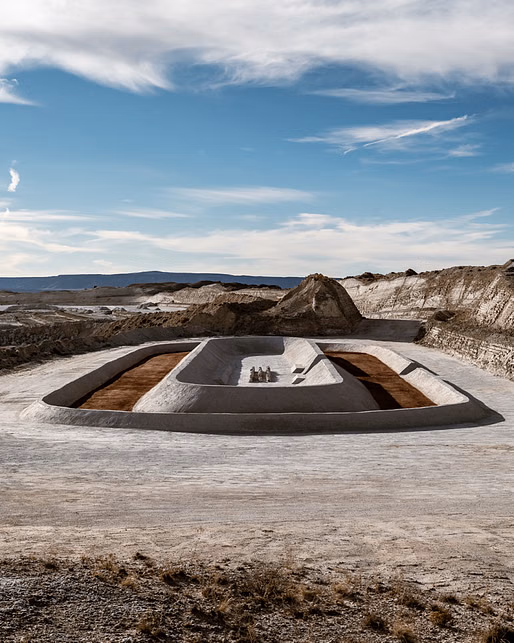 منظر جوي لمضمار الجري داخل منجم الجبس في نيومكسيكو