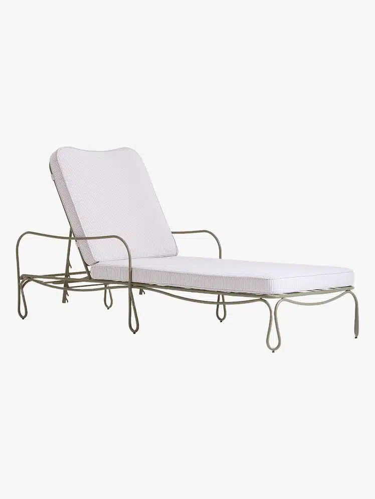 The Ultimate Guide to Choosing the Perfect Poolside Chaise Lounge