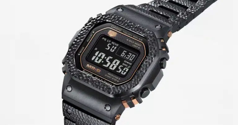 يستخدم Casio تقنية التسلل اليابانية Tsuiki لإنشاء ساعة التيتانيوم MR-G بادئة
