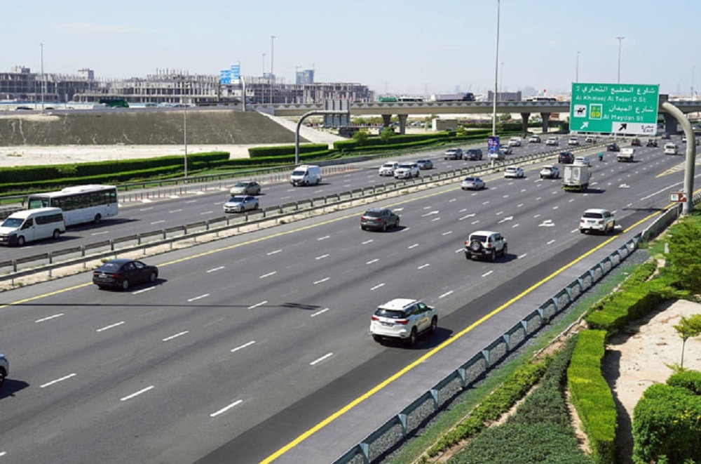 حركة مرور كثيفة أثناء تنفيذ توسعة تقاطع ند الحمر