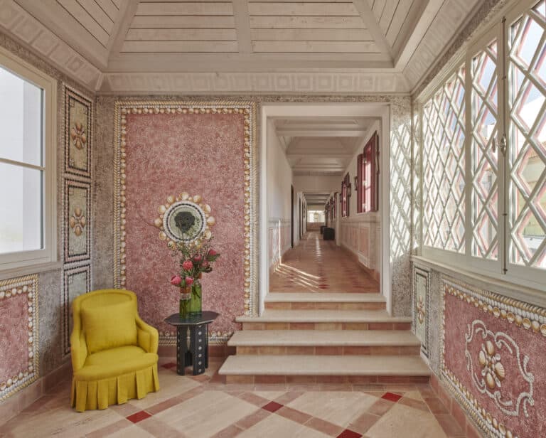 christian louboutin vermelho hotel new villas