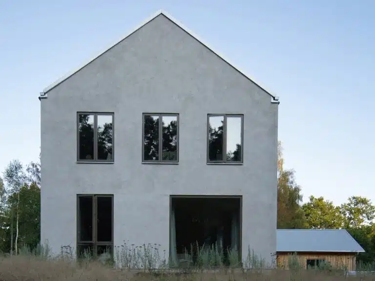 House Hökarn: Minimalist Architecture Growing from the Heart of Nature in Sweden