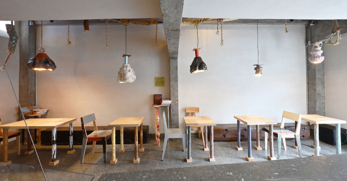 شوادس ينسج التراث البحري إلى الداخلية التي تشبه القهوة المحلية في أسماك الأسماك المحلية