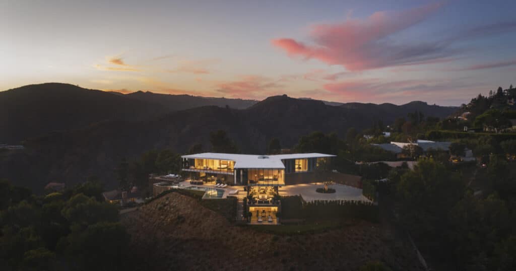 Glass fa&ccedil;ade of a modern residential building with elegant architectural design