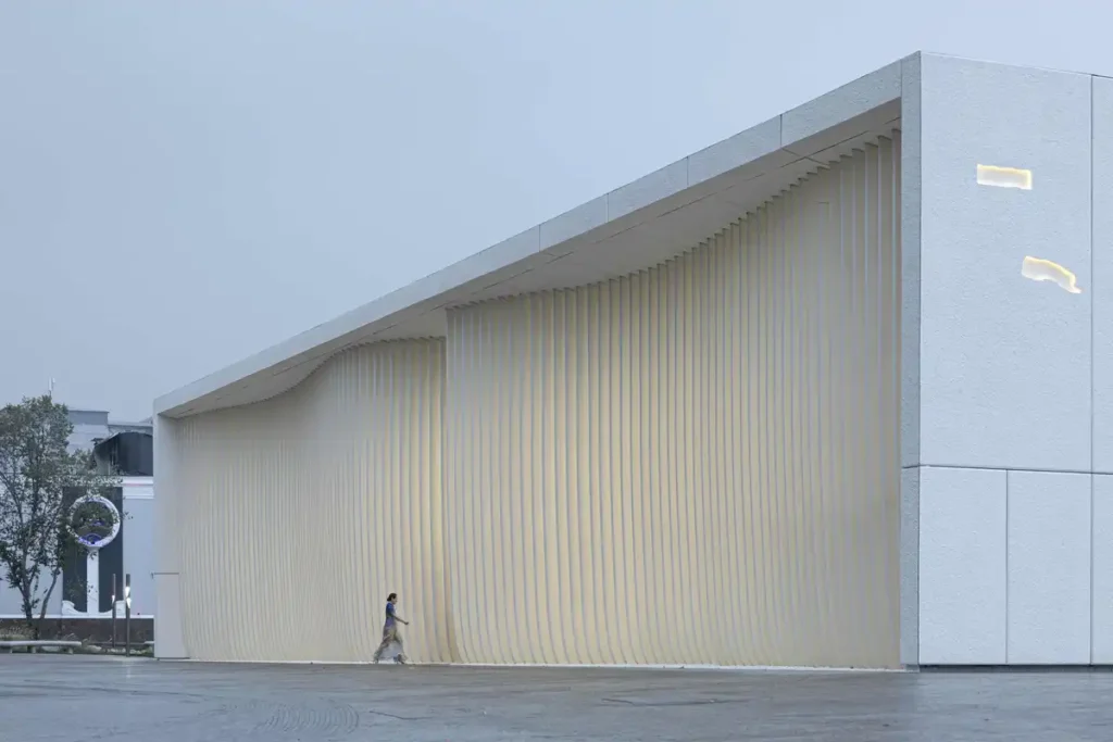 تفاصيل معمارية لمبنى مركز تسيليني للفنون في ألماتي