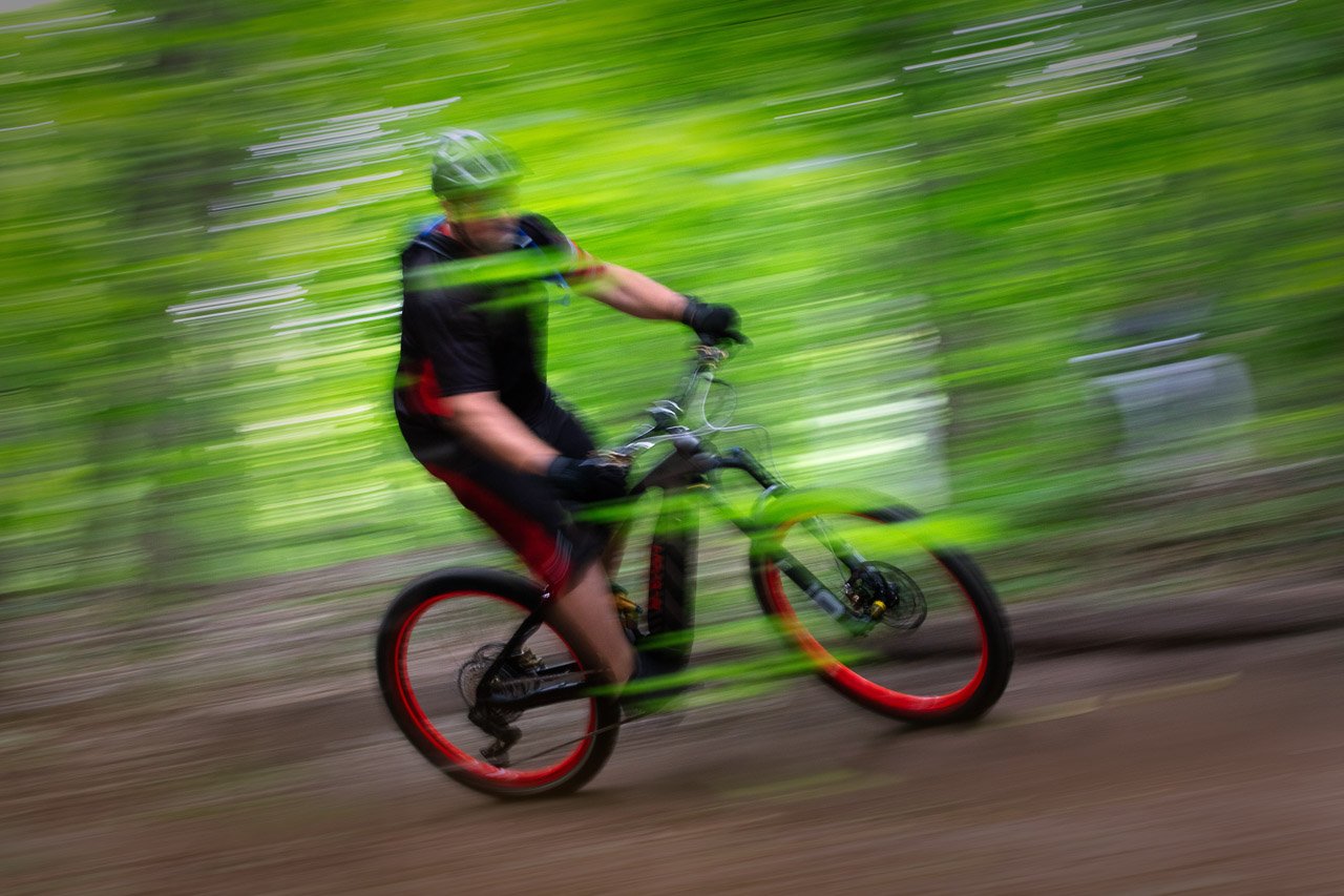 Audi eMTB 2.0 electric mountain bike inspired by the colors and design of the RS Q e-tron Dakar Rally-winning car