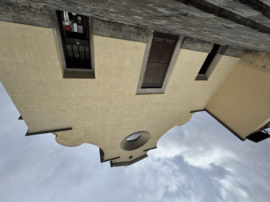 Leonardo da Vinci lived and worked in Florence, but he was not directly associated with San Lorenzo. He had his own workshop and worked for the Medici family in their palace, but he did not reside in the church itself.