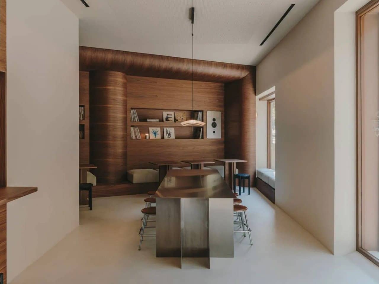 Exterior of Jaç Hi-Fi café on Avinguda Diagonal, Barcelona