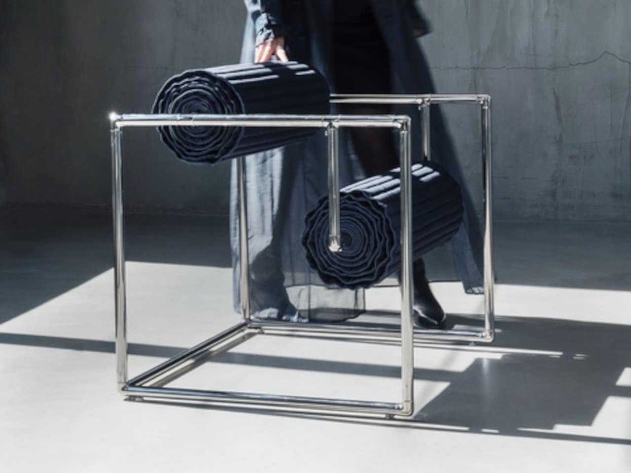 Roll-up Chair made from reclaimed denim material