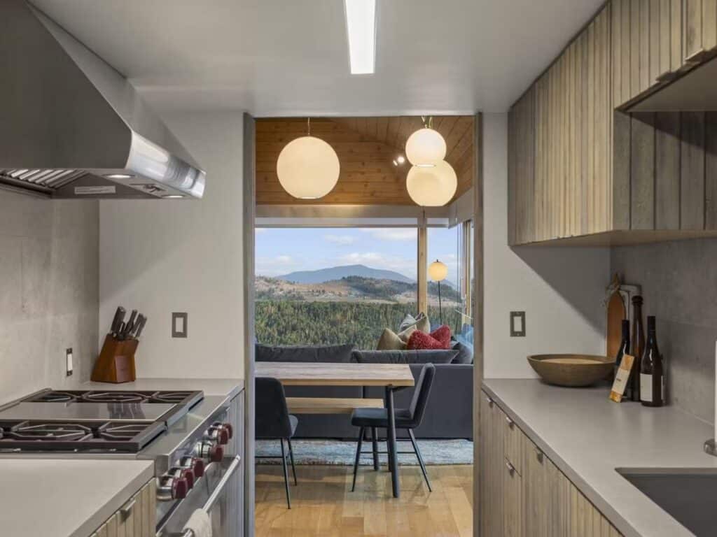 Horizon Cabin perched on Powder Mountain, contemporary mountain design blending with nature