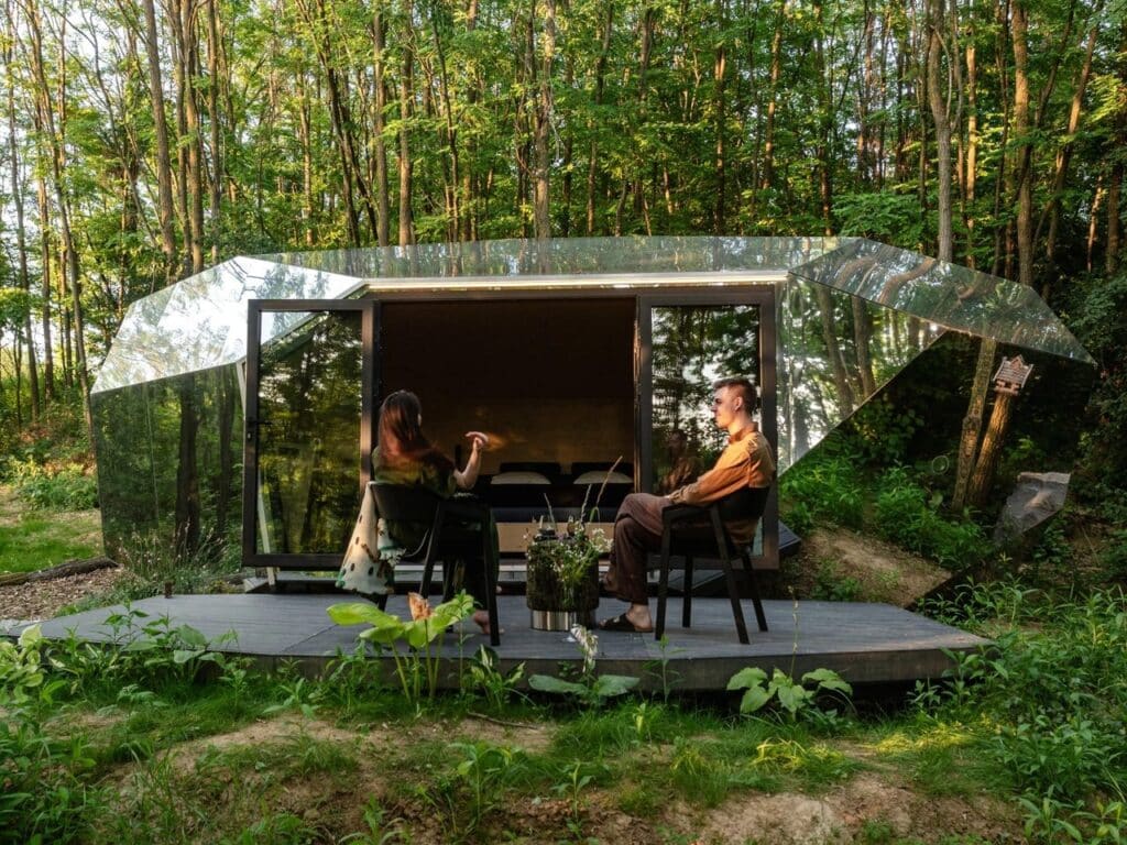 PEBL Grand multi-faceted cabin in a natural setting