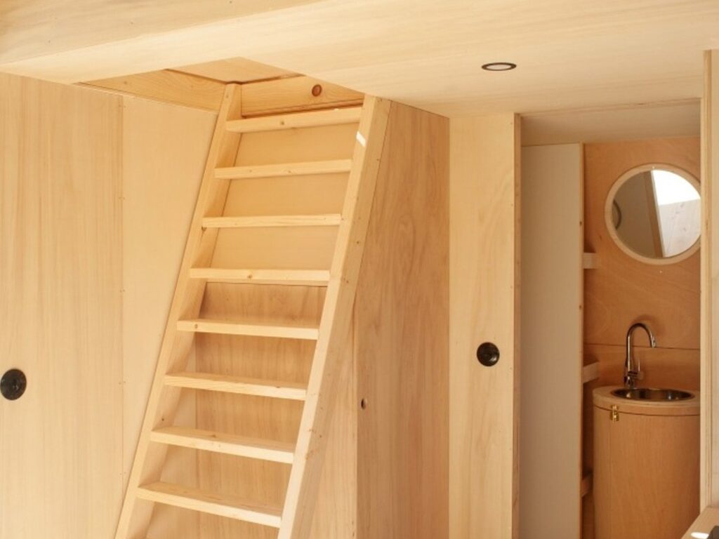 Tiny Binocles tiny houses with rounded windows