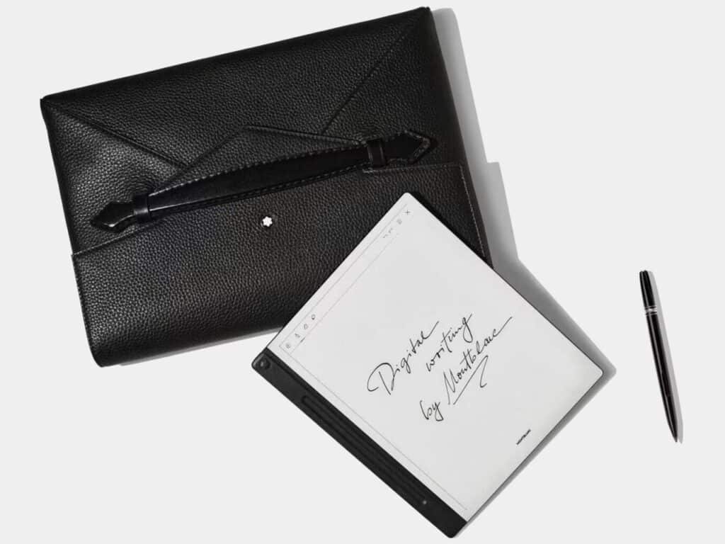 High-resolution E Ink display resembling paper for a comfortable writing experience