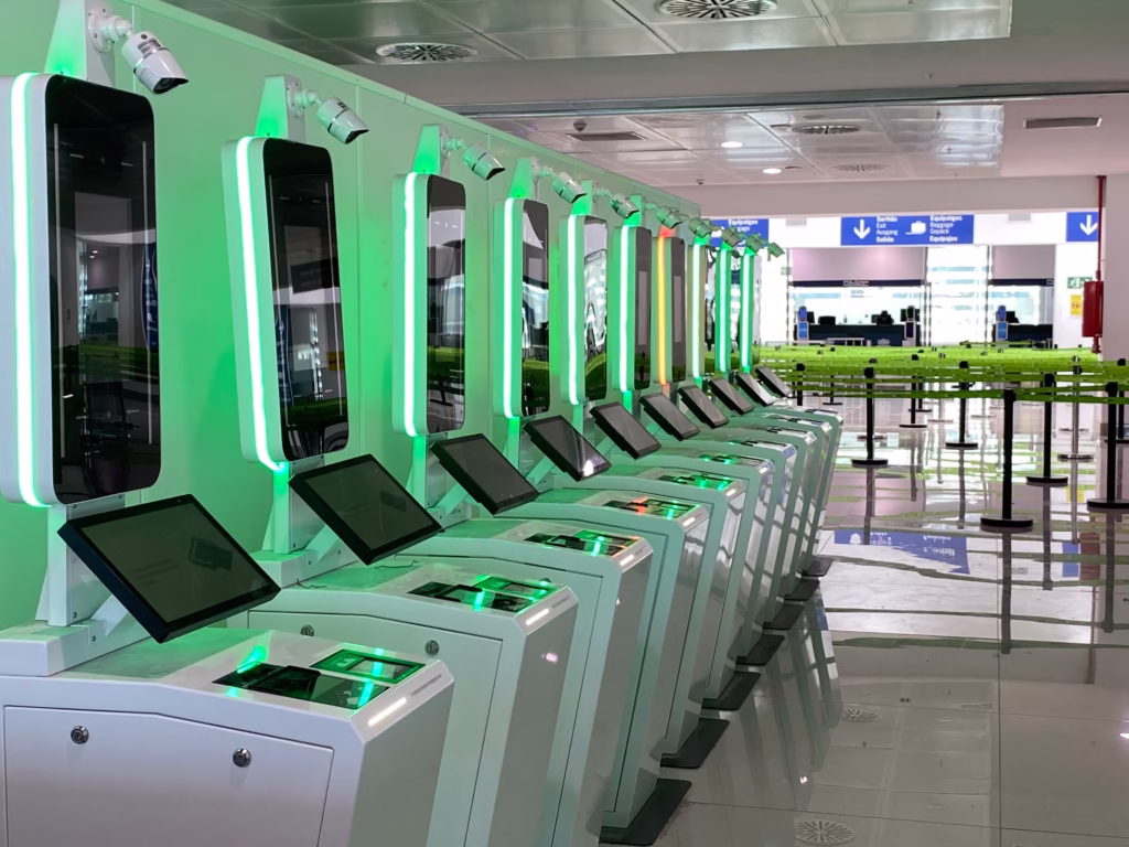 أجهزة مراقبة رقمية ضمن نظام الحدود الذكية في الاتحاد الأوروبي.