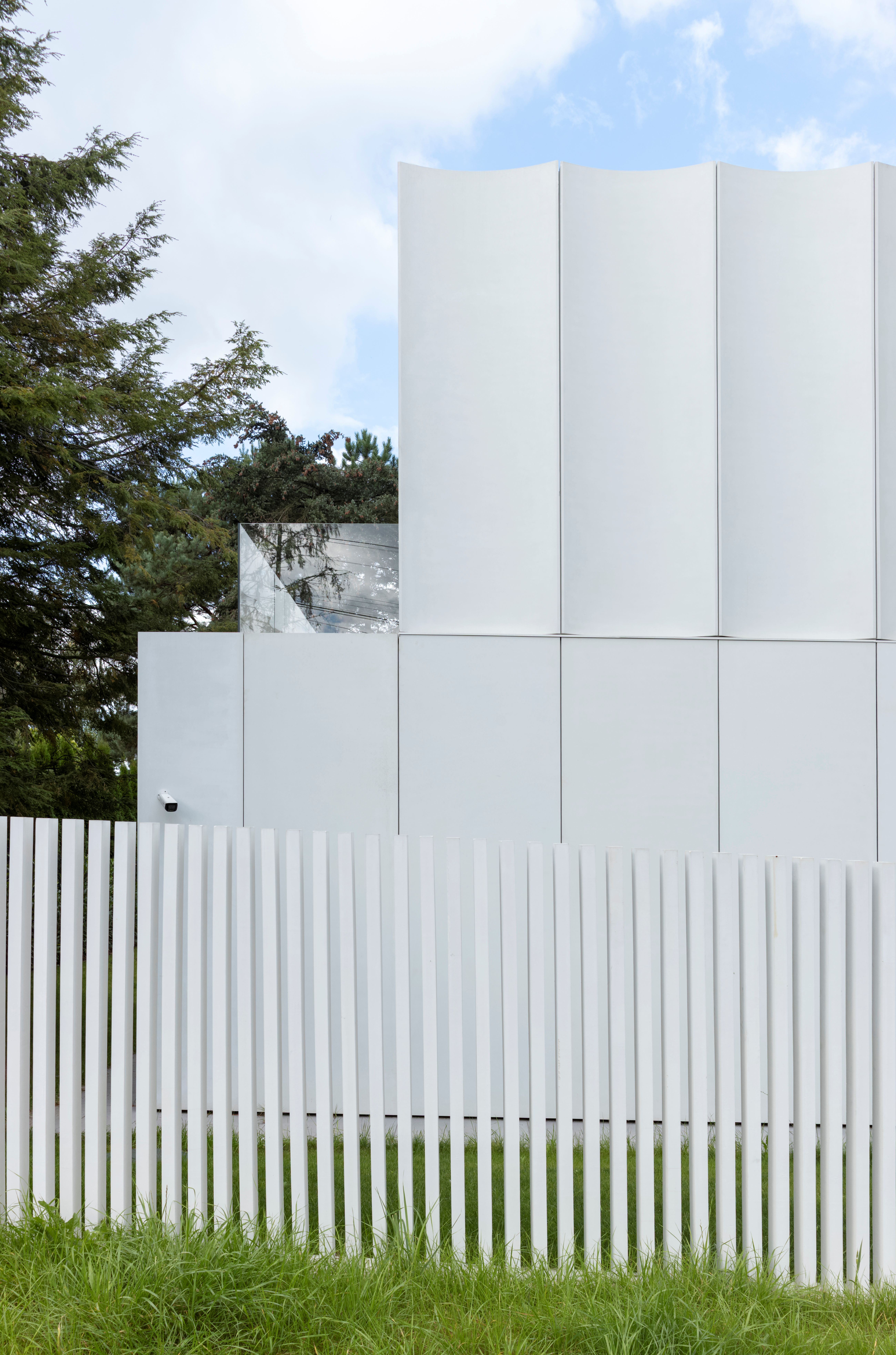 Modernist villa house in white