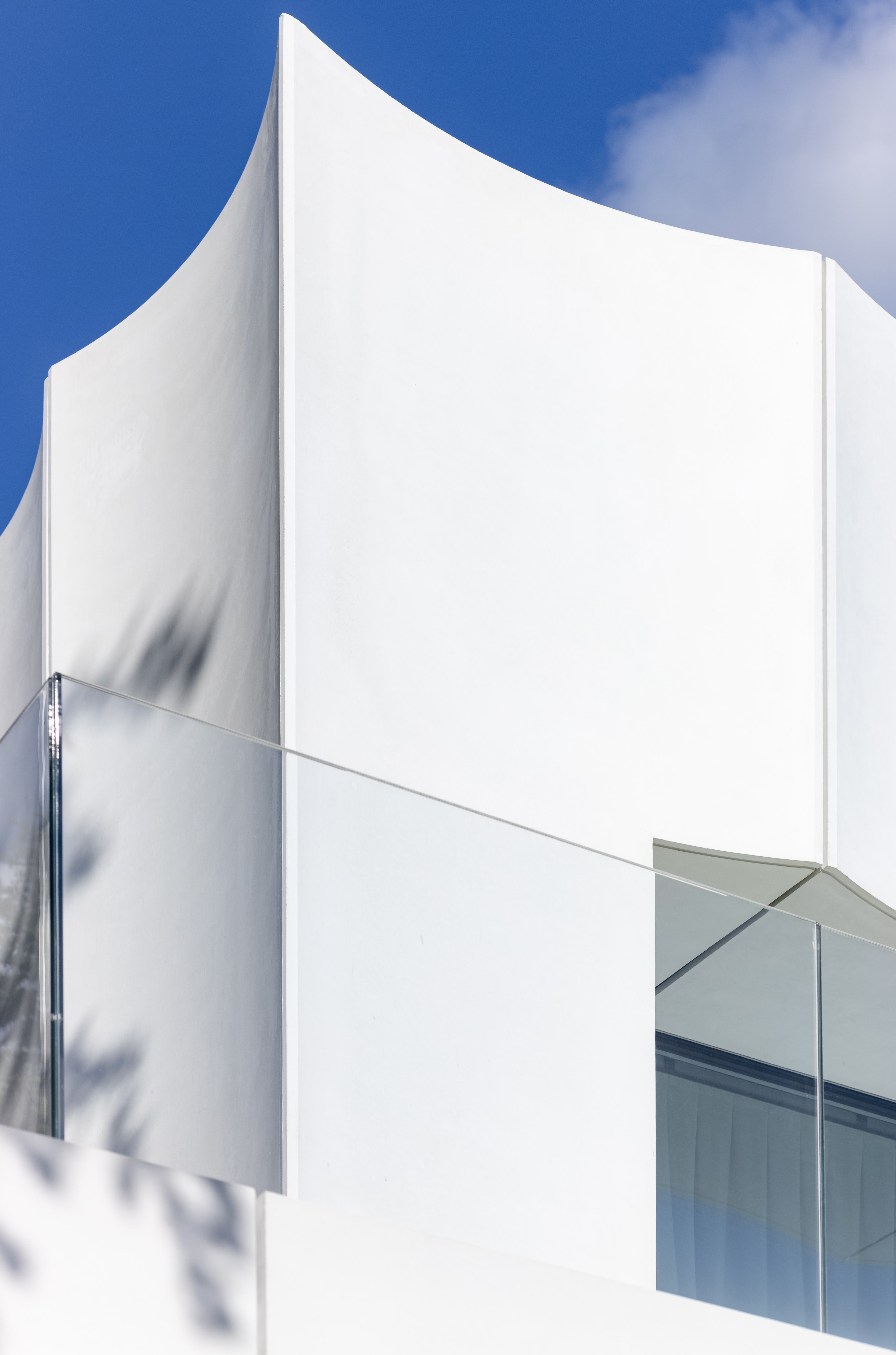 Modernist villa house in white