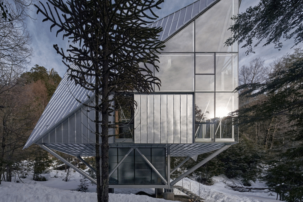 Steel House by Max Núñez Arquitectos in Chile