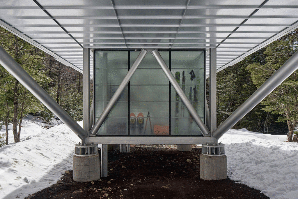 Steel House by Max Núñez Arquitectos in Chile
