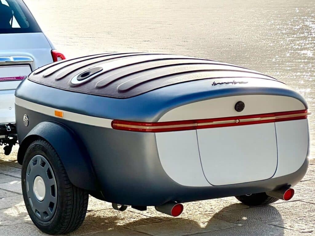 Booba small trailer easily towable