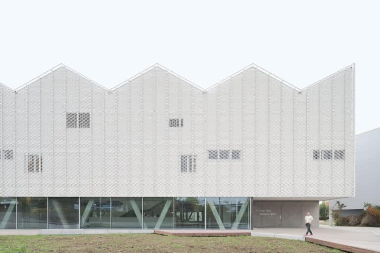 Sports Center for Überlingen School Campus by Wulf Architekten