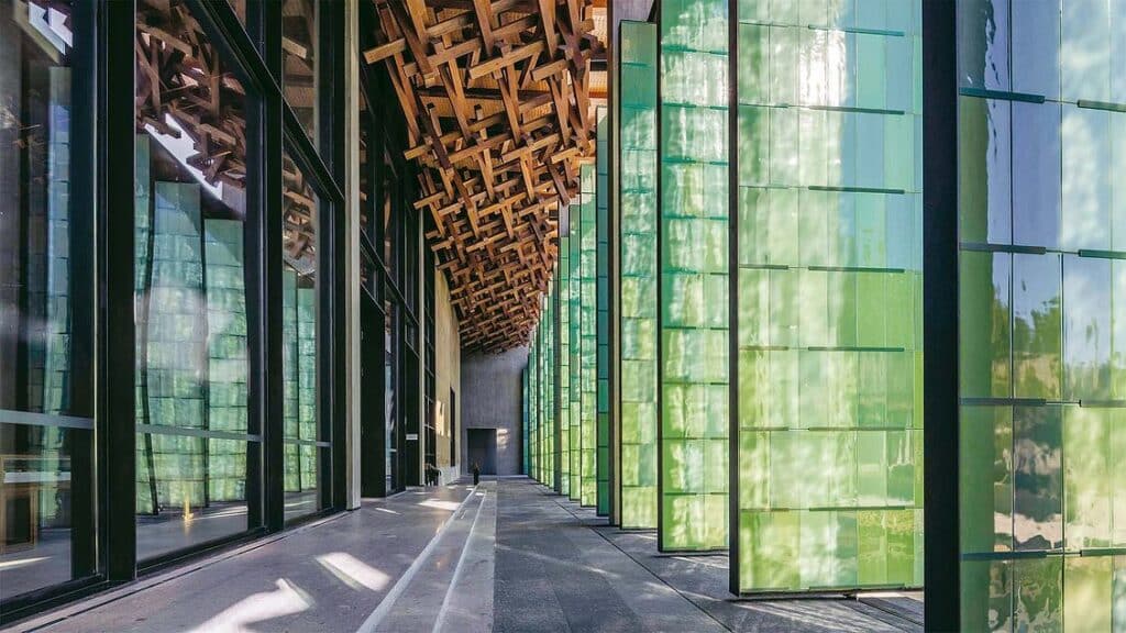 في كتاب جديد، تتأمل بياتريس جرينير في الدور المتطور للبنية التحتية الثقافية