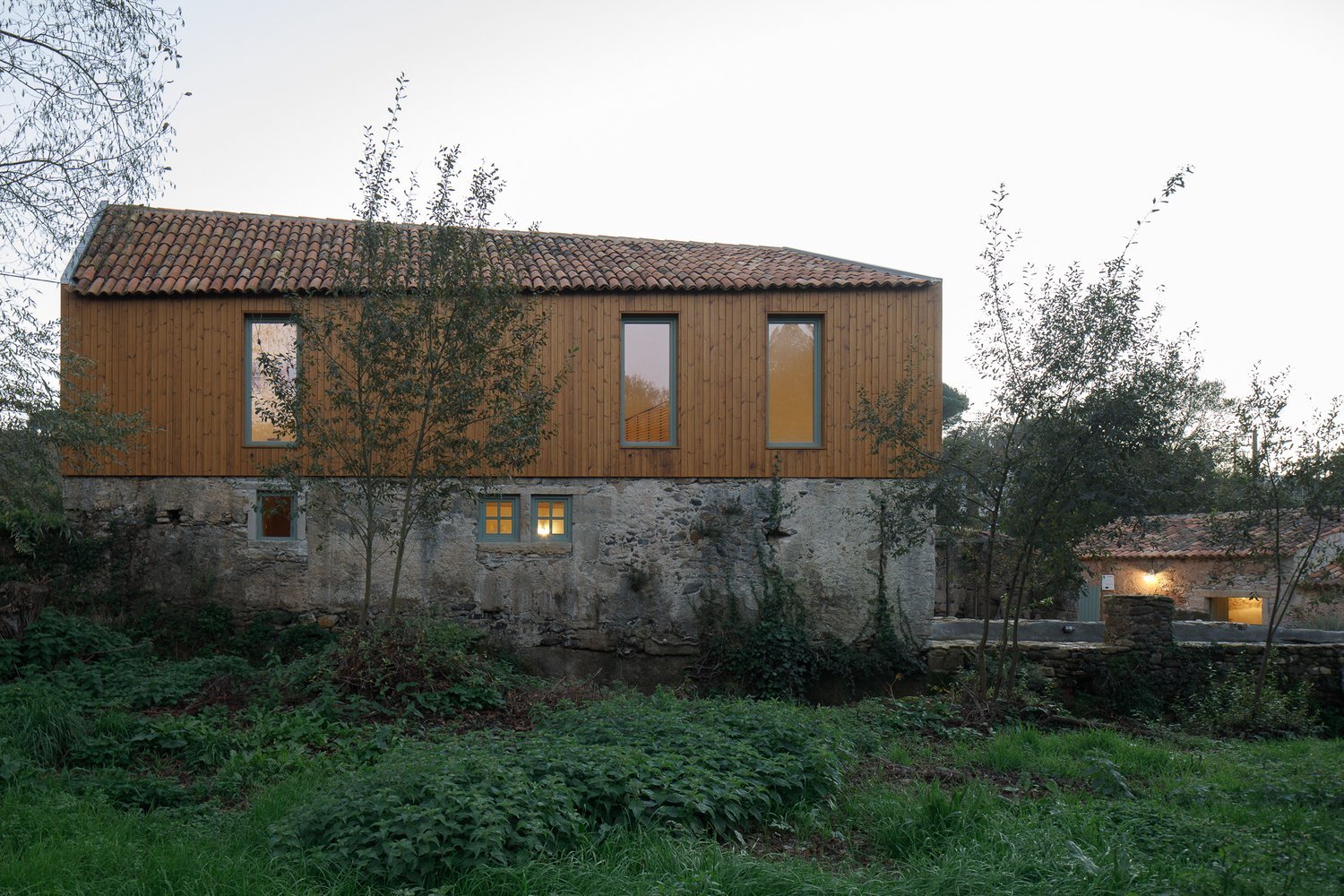 إعادة اكتشاف الذاكرة: مركز تفسير الحبوب في البرتغال يحول طاحونة تاريخية إلى فضاء حيوي