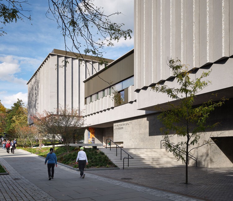 مشاريع ديفيد أدجاي المعمارية رؤية تُعيد تعريف المتحف كفضاء للفكر والهوية