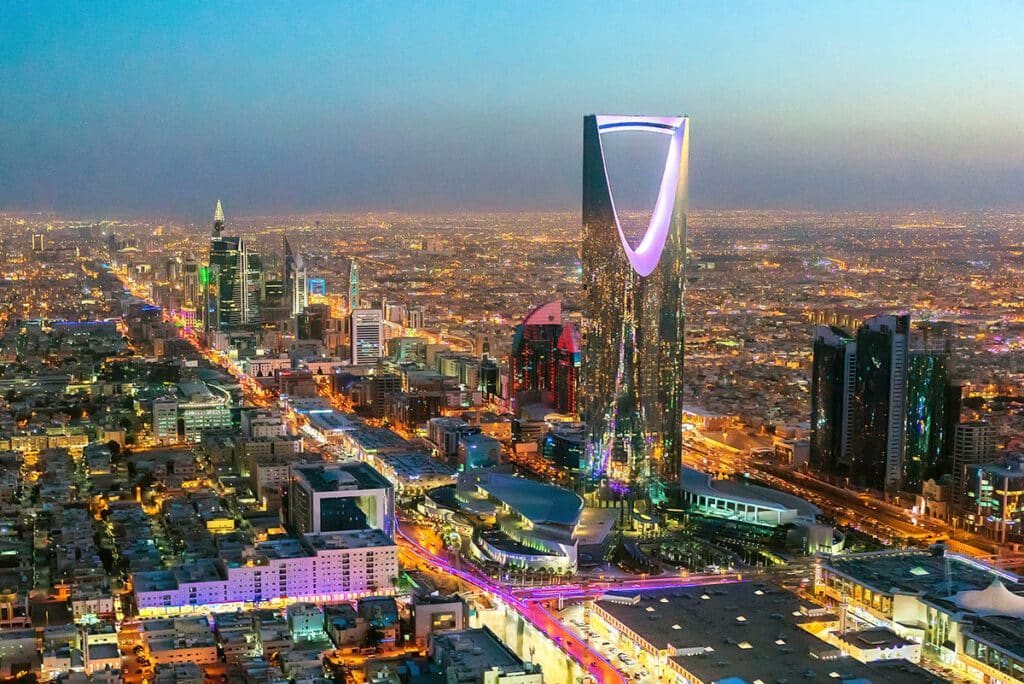 Kingdom Tower in Riyadh represents a symbol of contemporary and distinctive architectural design.
